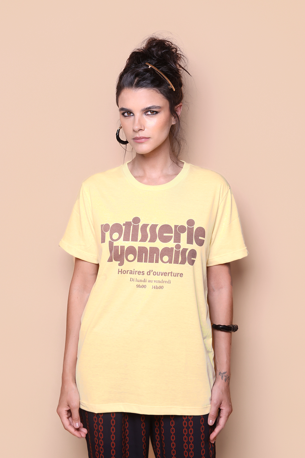 Camiseta amarela estampada Rotisserie