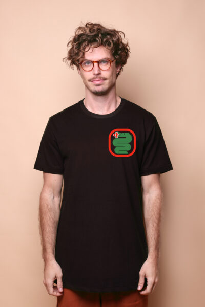 Camiseta algodão preta estampada Alfa Romeo