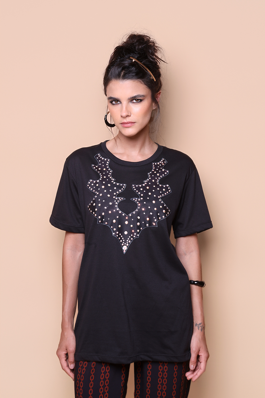 Camiseta preta estampada Tachinhas