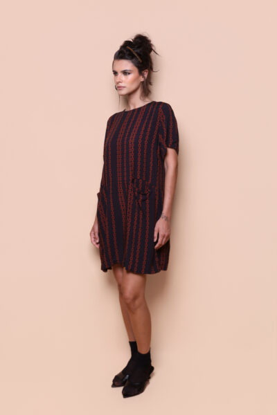 Vestido dois bolsos estampado Correntes