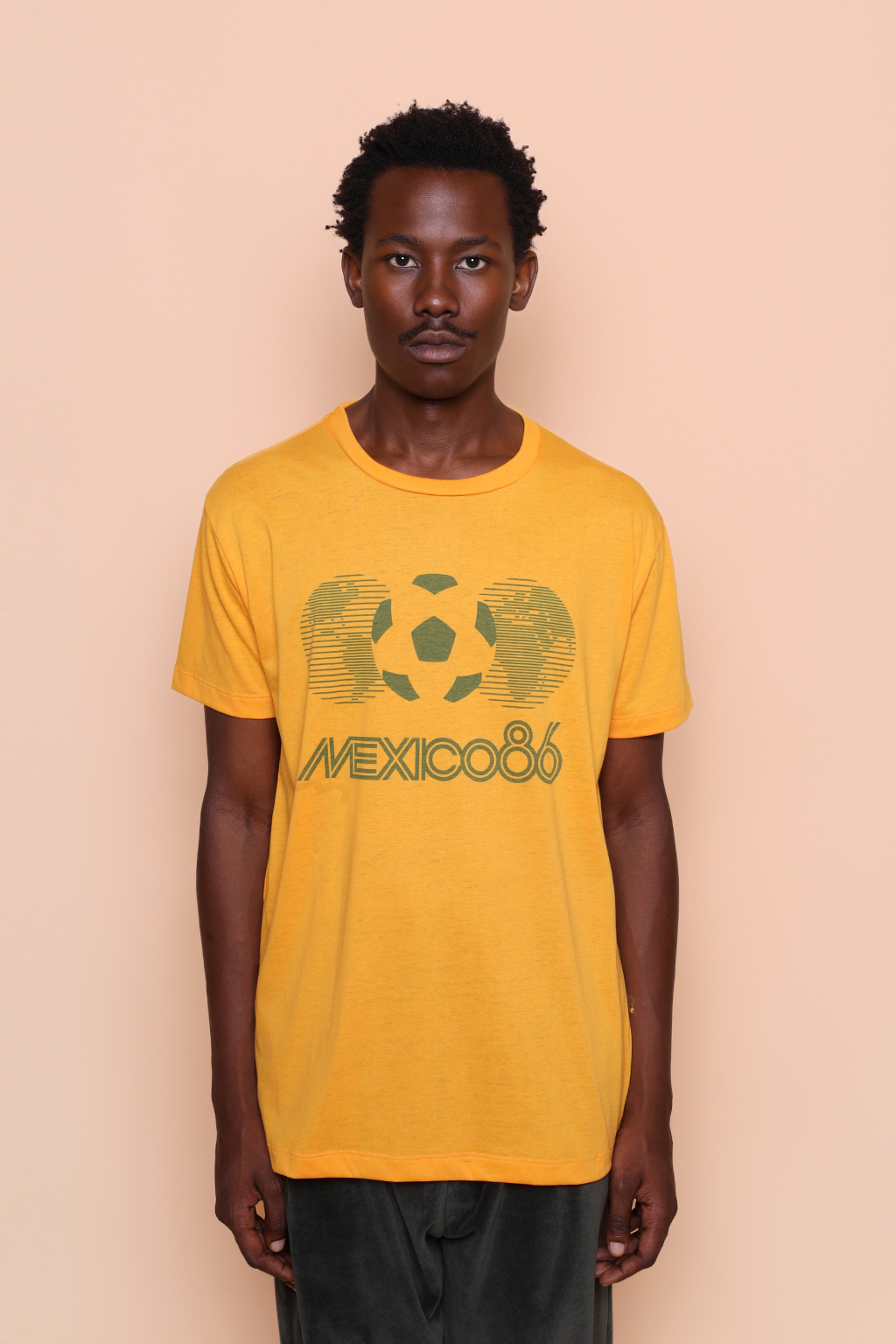 Camiseta amarela Copa do México