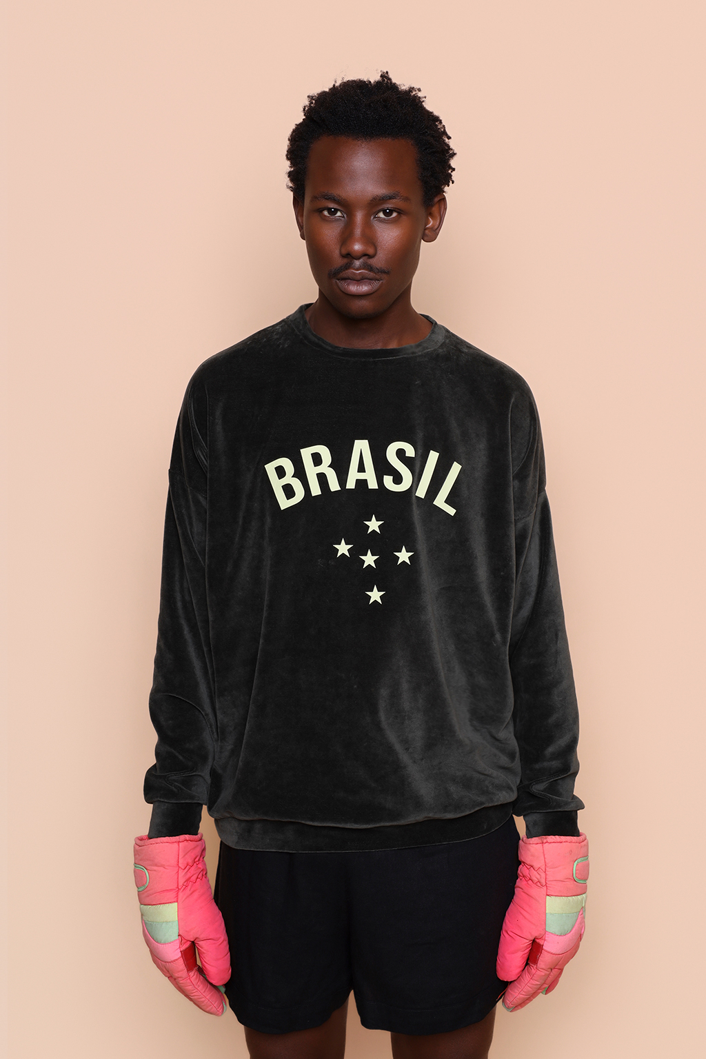 Blusão oversize plush verde militar Brasil