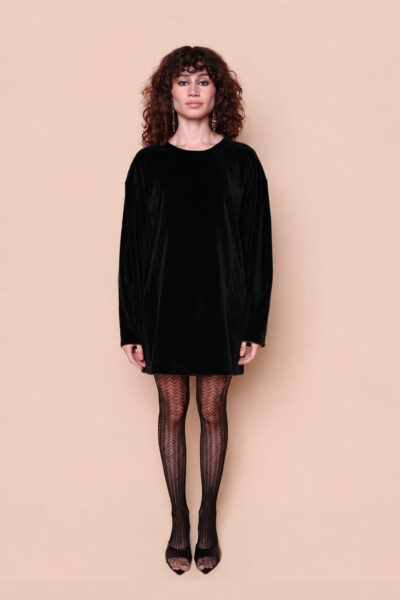 Vestido curto manga longa plush preto