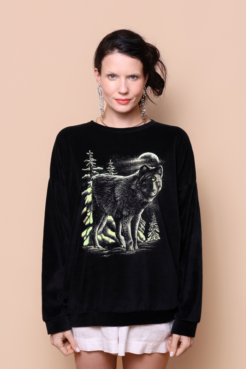 Blusão oversize plush preto Lobo cinzento