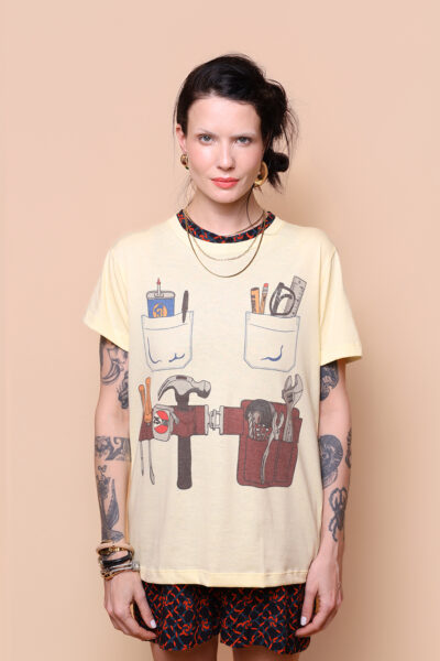 Camiseta amarela estampada Bricolagem