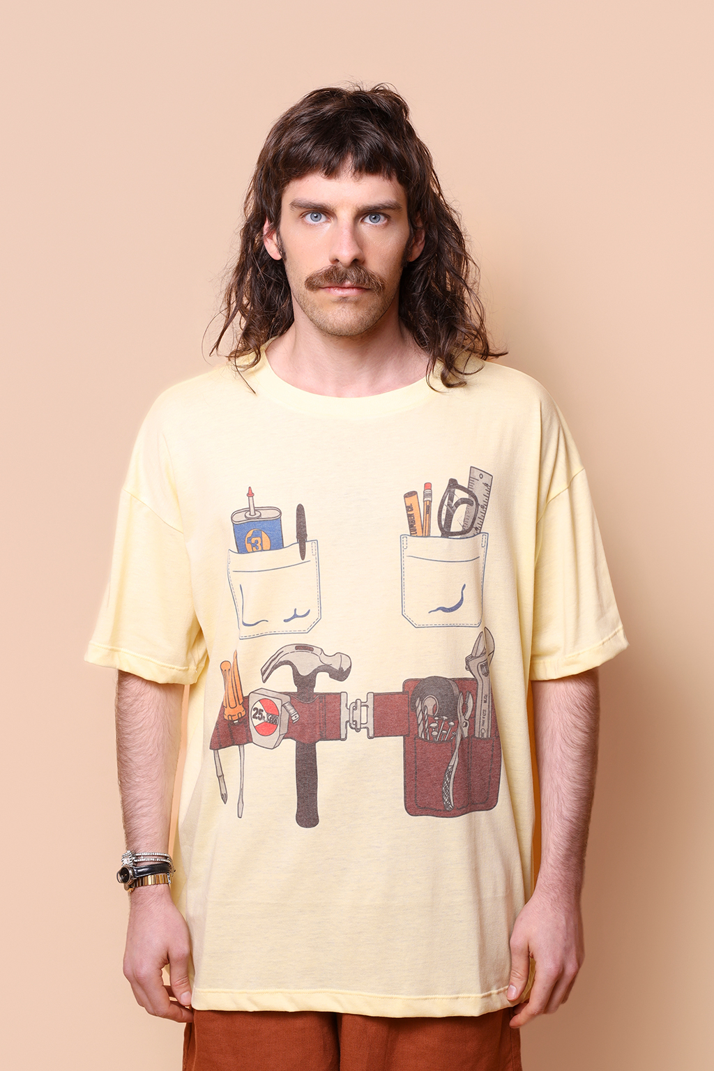 Camiseta oversize amarela estampada Bricolagem