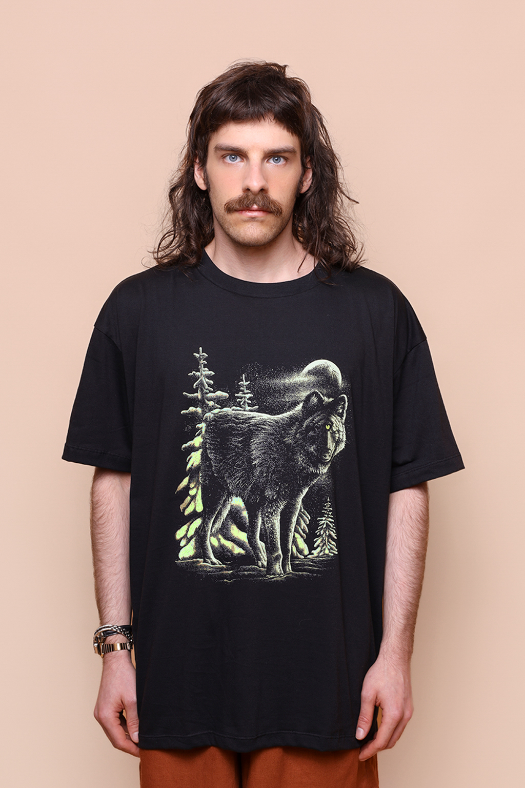 Camiseta oversize estampada Lobo cinzento