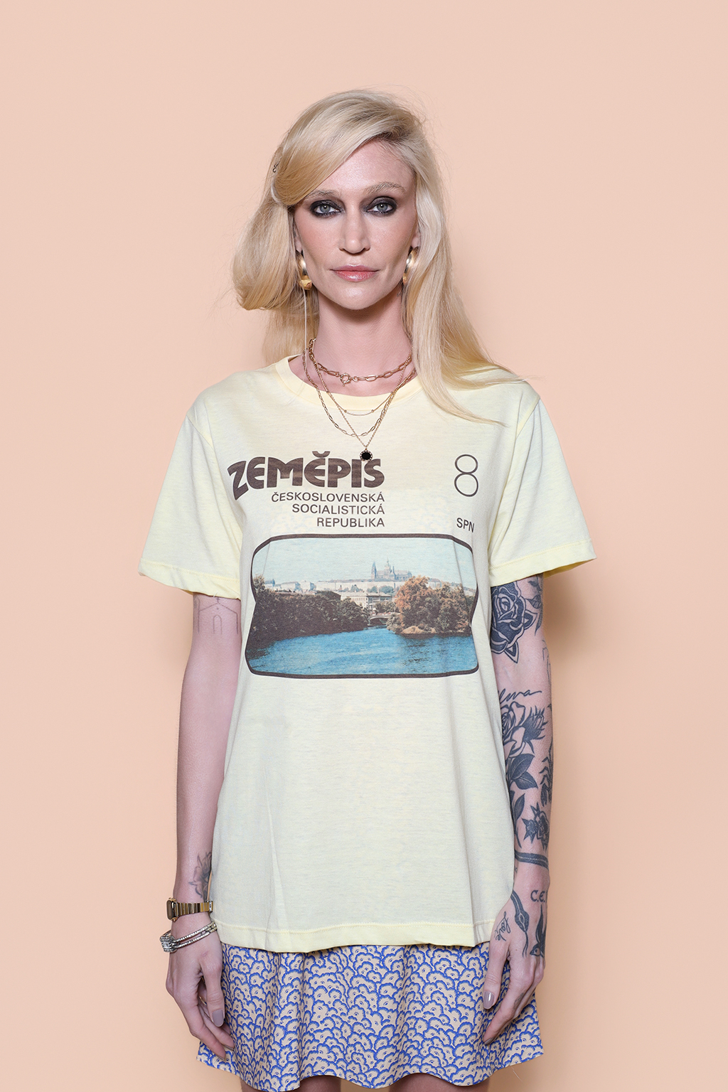 Camiseta amarela estampada Zemepis