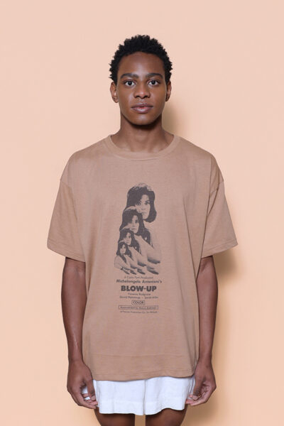 Camiseta oversize marrom estampada Blow-up