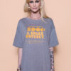 Camiseta oversize cinza estampada 2001