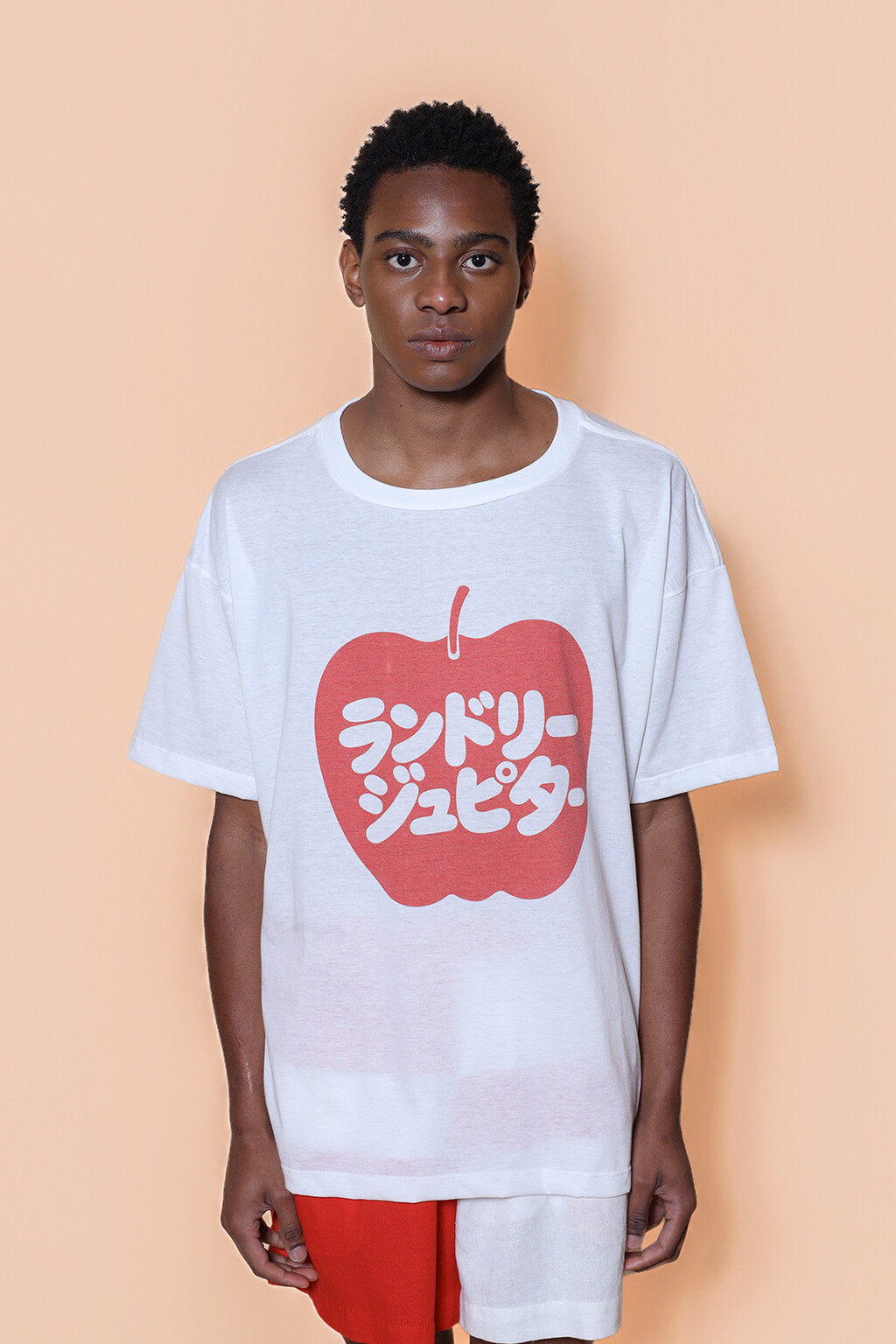 Camiseta oversize estampada Lavanderia Júpiter Maçã