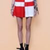 Short evasê linho vermelho com off-white