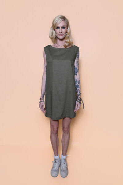 Vestido fenda curto linho verde