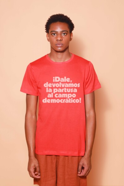 Camiseta vermelha estampada Dale